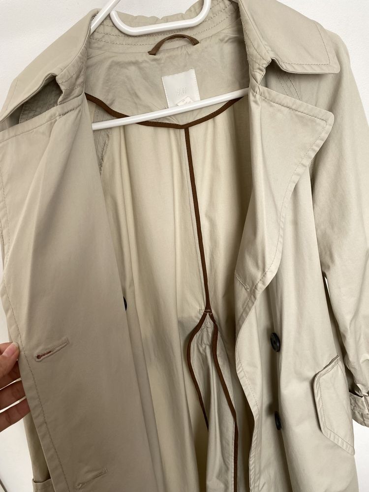 Тренч бежевого кольору H&M