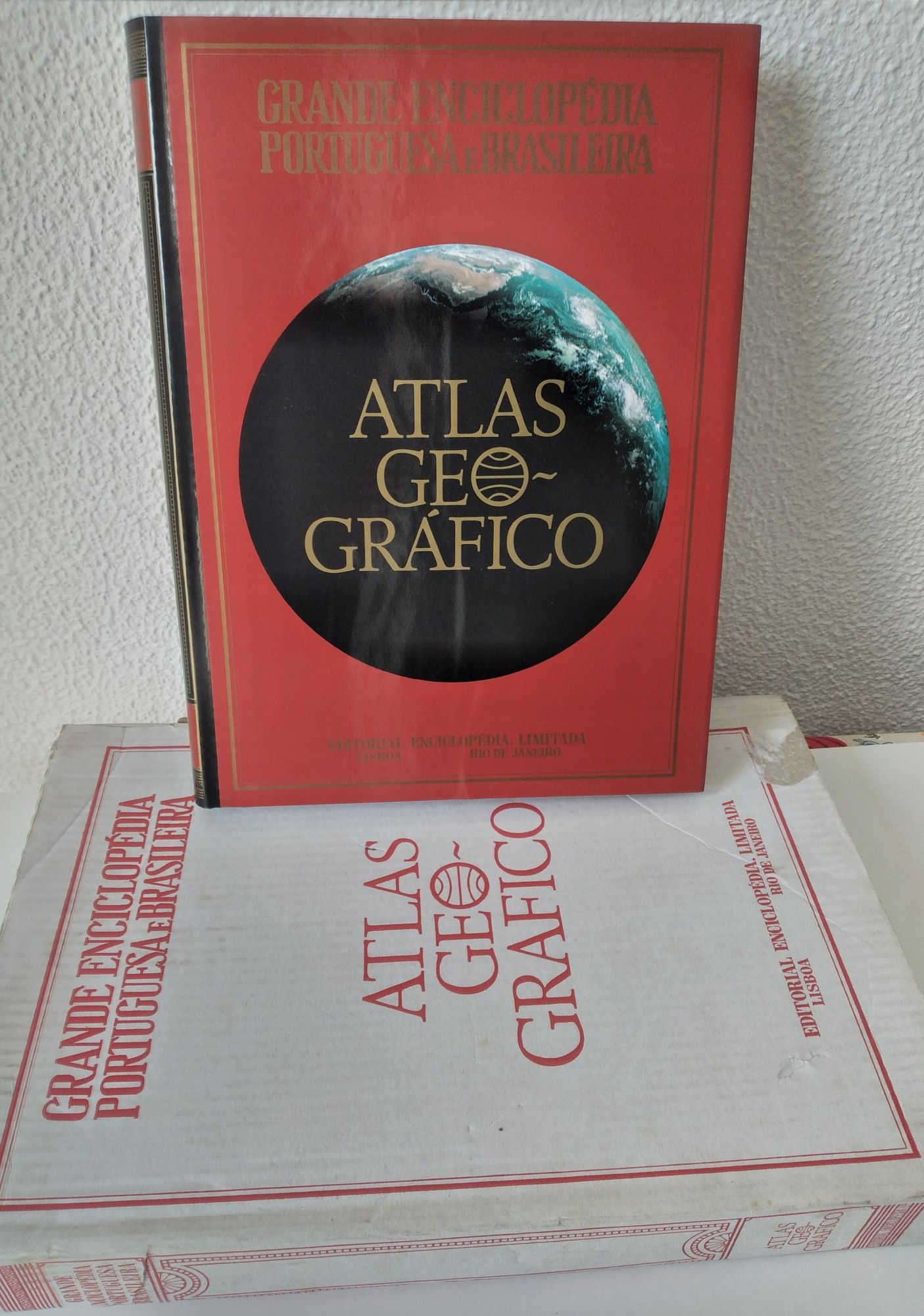 Atlas Geográfico - livro novo na caixa original