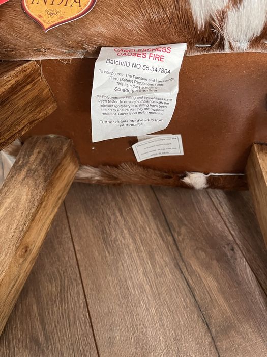 Ryczka koziolek krzeselko na drewnianych nogach koziolek