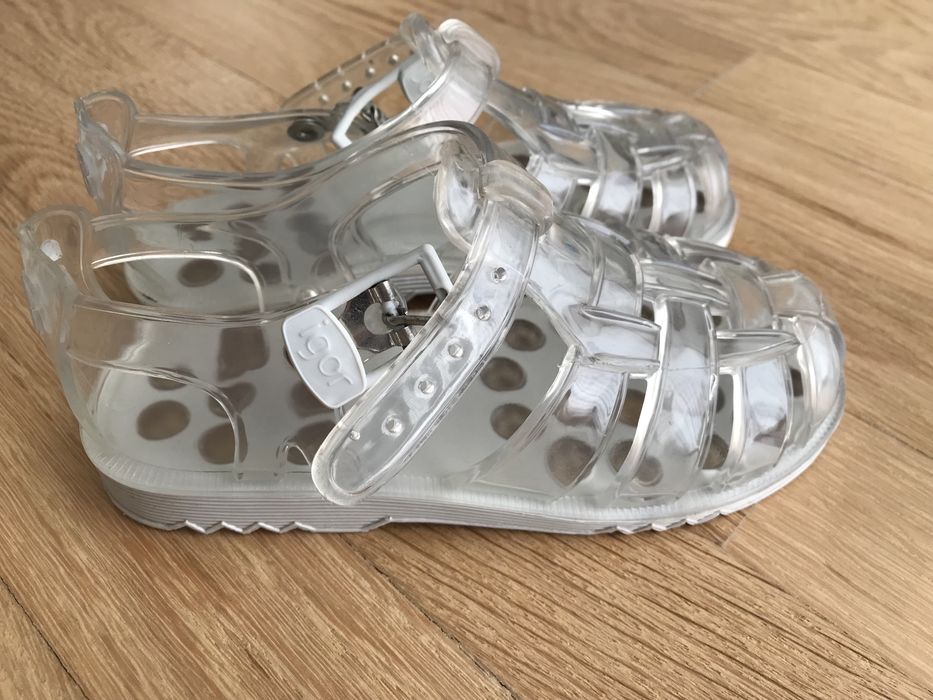 Sandálias Igor tamanho 28