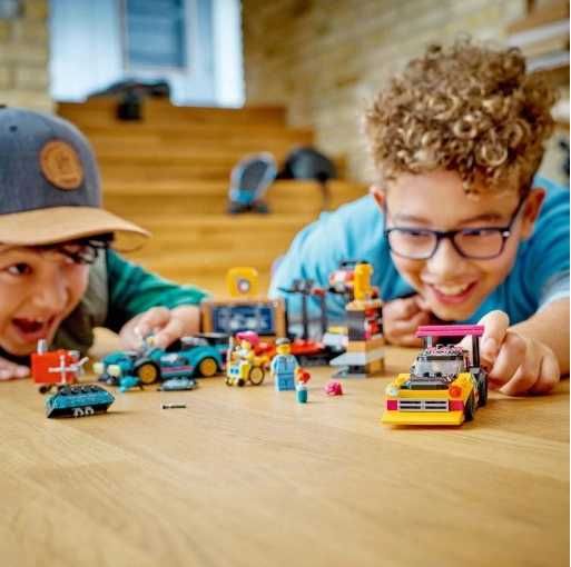 LEGO City 60389 Warsztat tuningowania samochodów