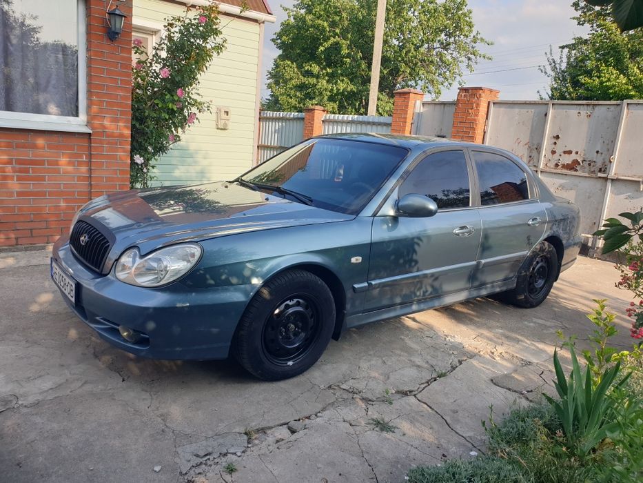 Хундай соната 2004 року