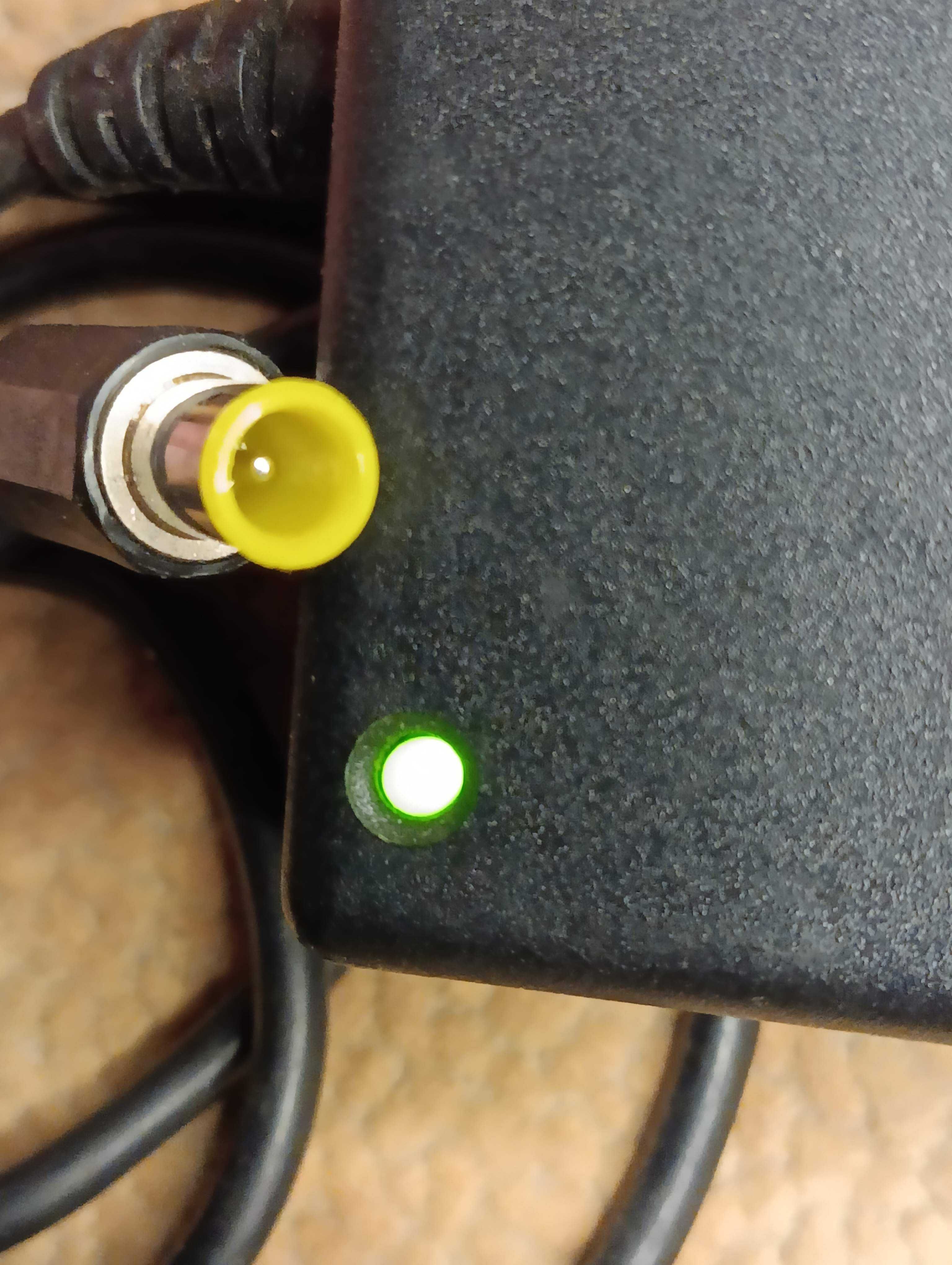 Блок живлення питания до монитора LG Samsung 19V 2.64A