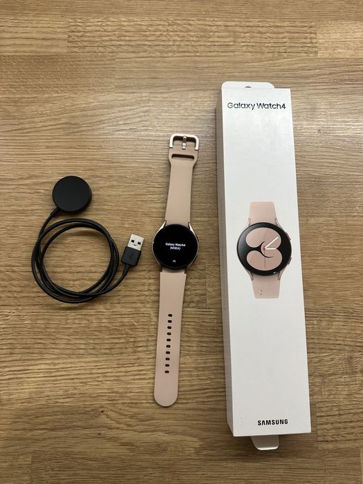 Samsung galaxy watch 4 różowy