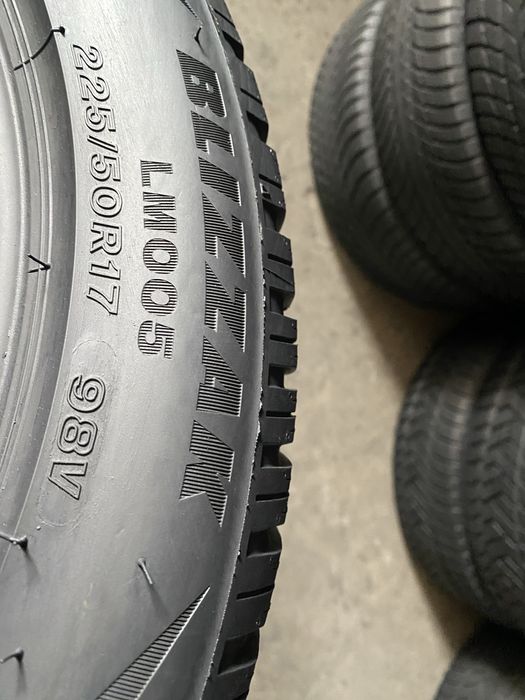 Шини 225/50/17 - 2шт Bridgestone Blizzak LM005 зима
