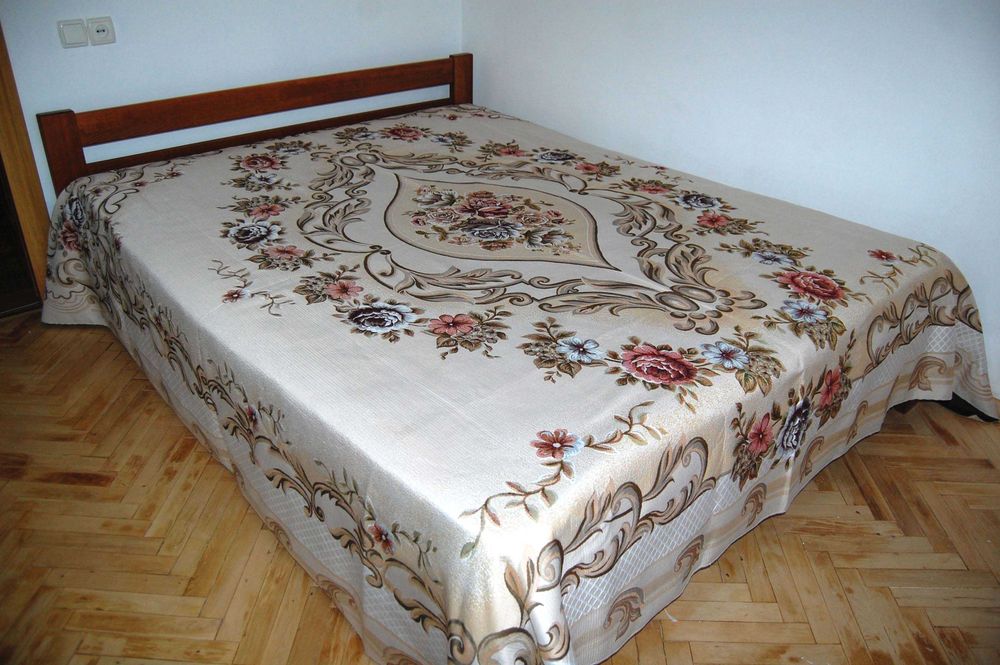 Покривало на двоспальне ліжко