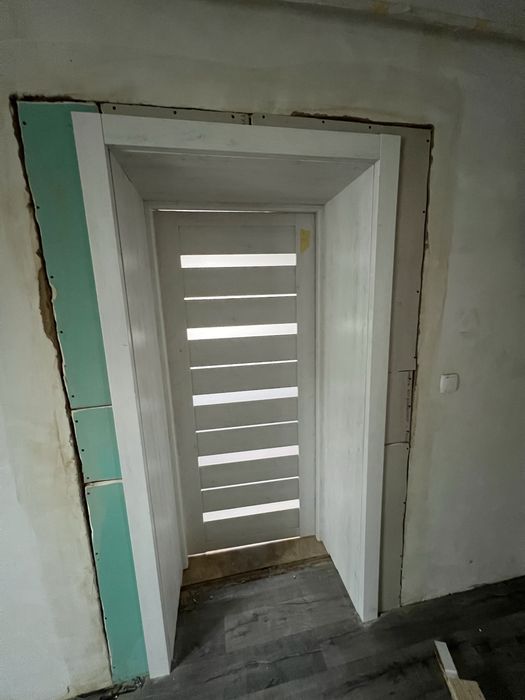 Продаж нових міжкімнатних дверей та можливий монтаж