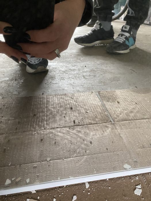 Продам зеркало на Мебельном ламинированным ДСП