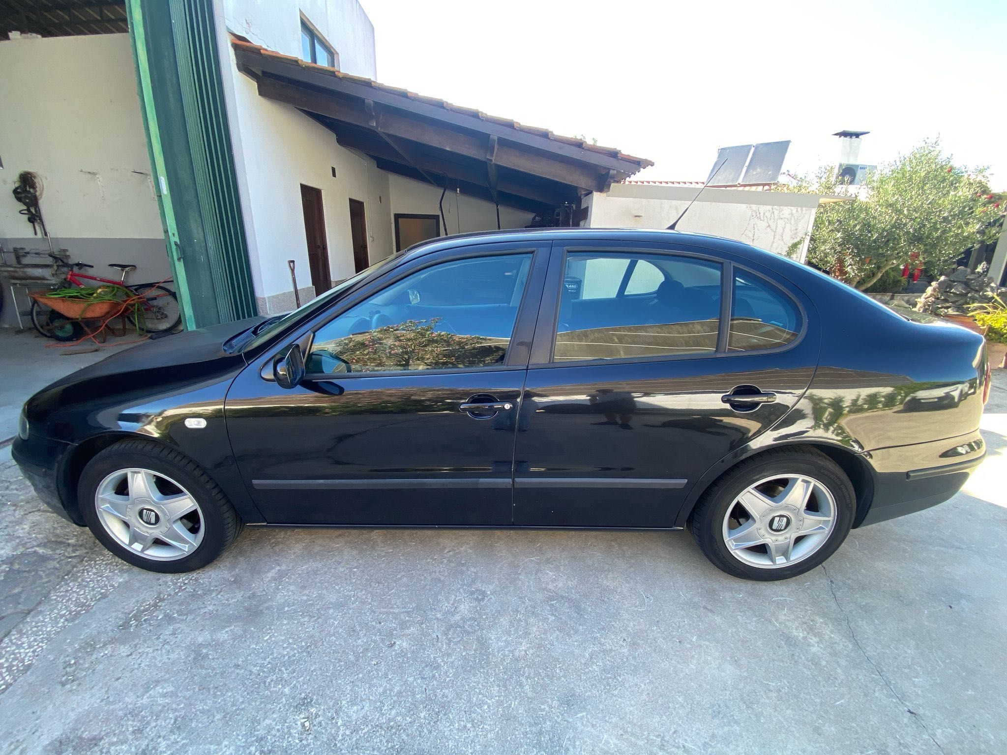 Seat Toledo 1.9 TDI 110cv – Diesel – 2000
