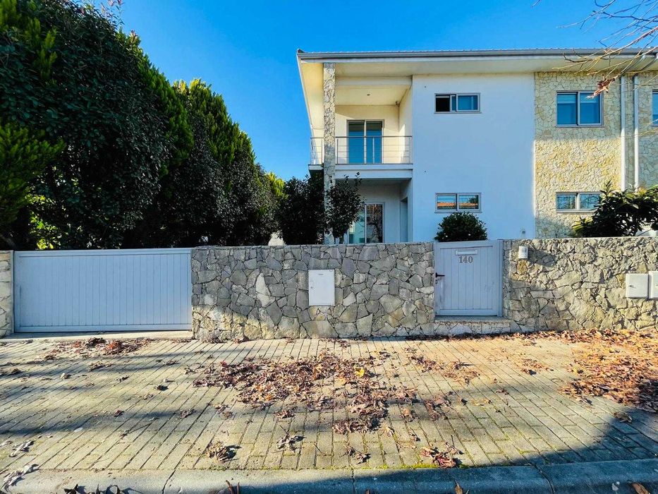 Quarto com casa de banho privativa