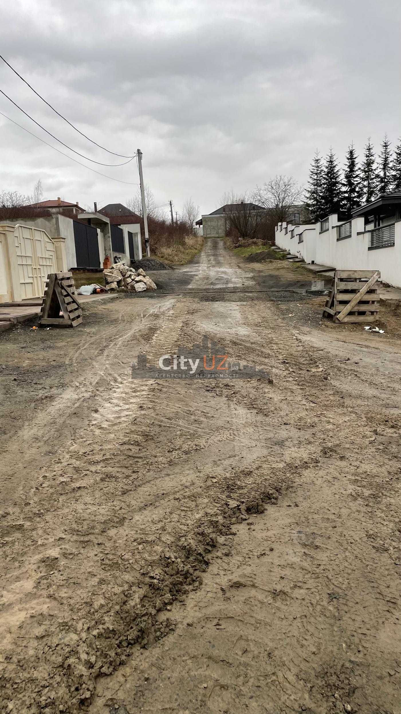 Продається земельна ділянка в Ужгороді на Червениці