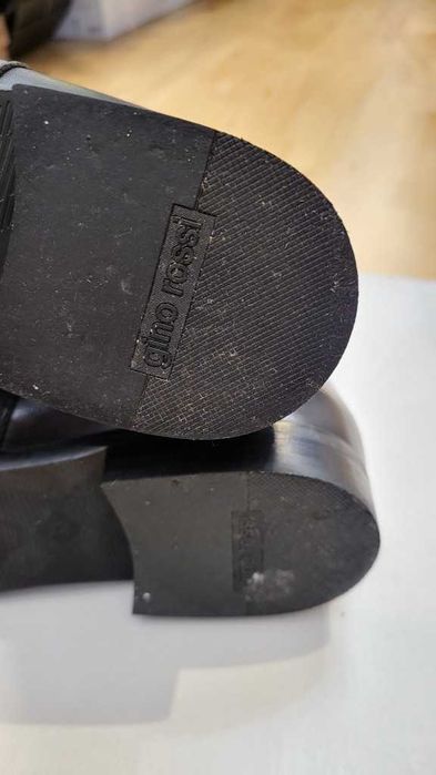 Botki/niskie kozaczki Gino Rossi, nowe, 40