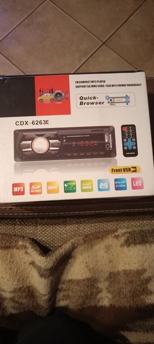 Radio samochodowe z pilotem