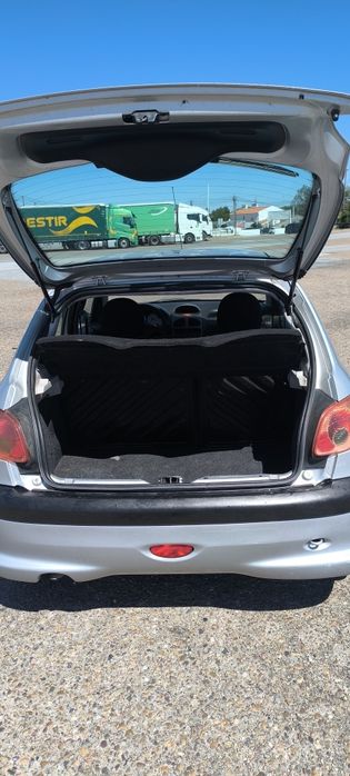 Peugeot 206 ano 2004