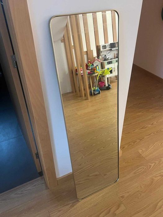 Espelho metal dourado