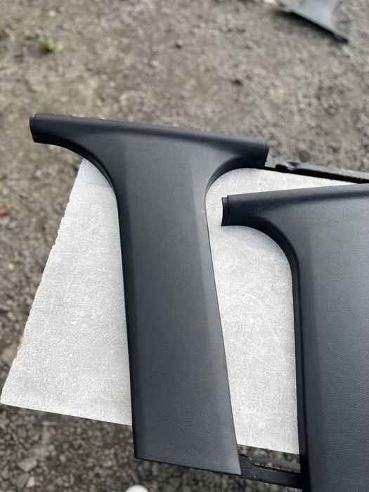 БМВ Е46 Чорний пластик салону під центральні Стойки Потолка В Ідеалі