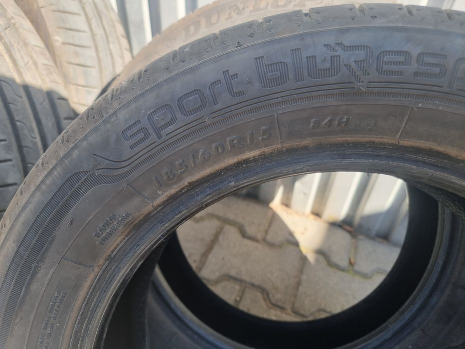 Komplet opon letnich Dunlop 185/60/15 2025 kołpaki felgi skoda fabia 3