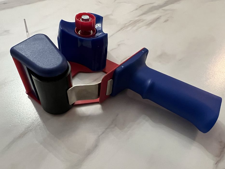 Dyspenser do taśmy pakowej – solidny, jak nowy