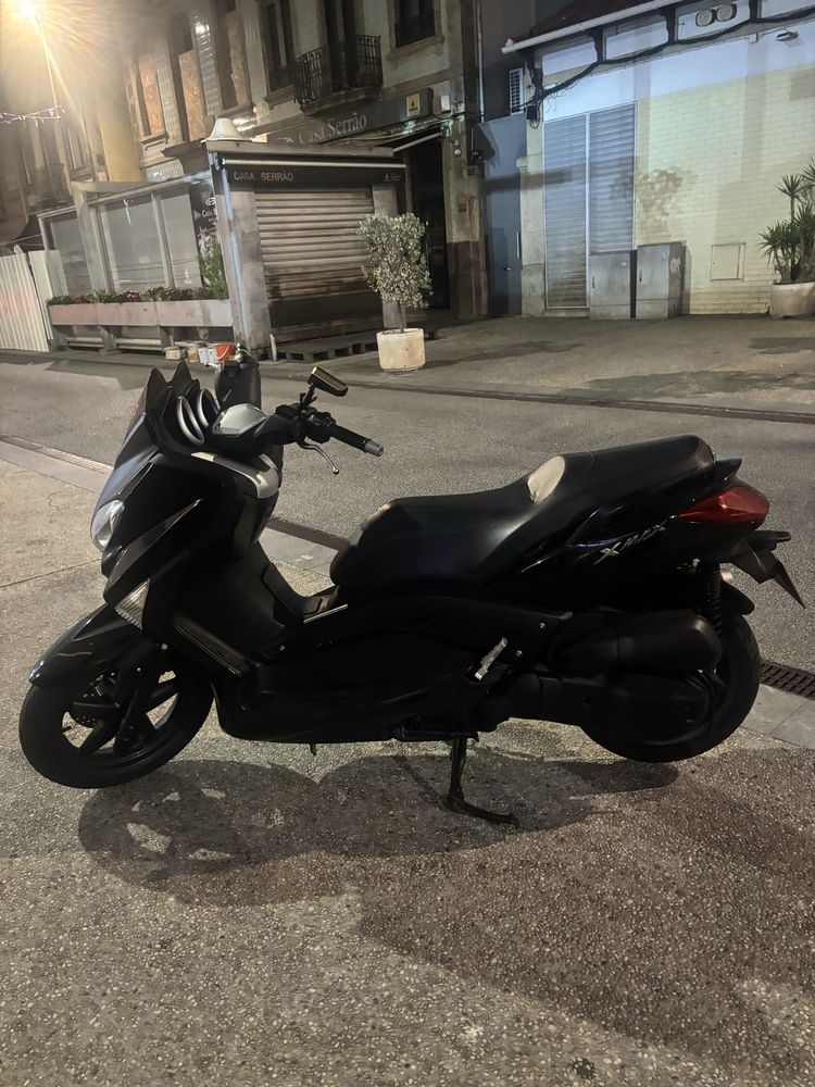 Yamaha Xmax  125 - Como Nova