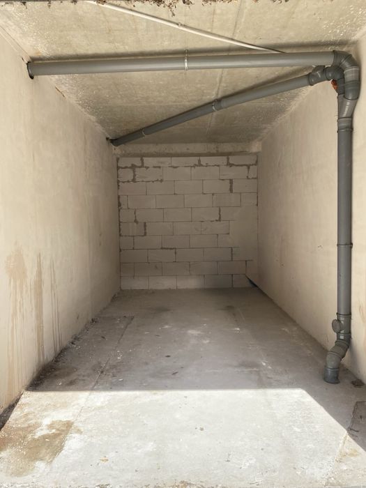 Продаж гаража в новобудові по вул Лукʼяна Кобилиці 105