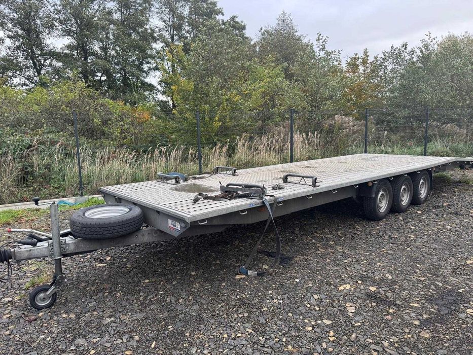 Wynajem przyczepy - laweta - 8,5 m na 2,1