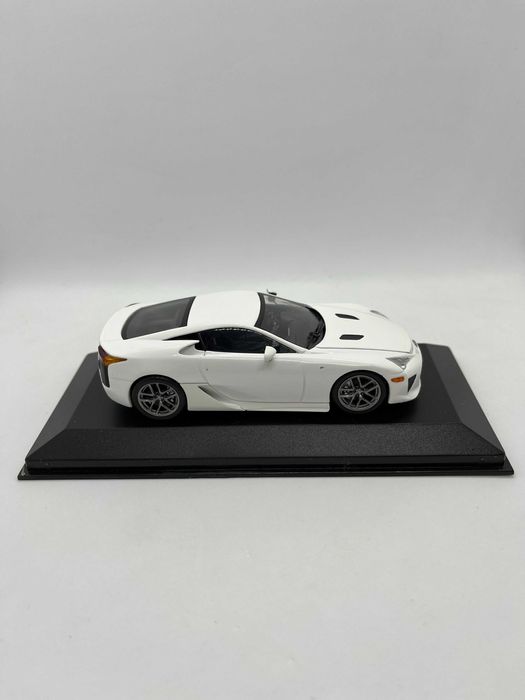 MINICHAMPS Lexus LFA white LFA079 1:43 1/43