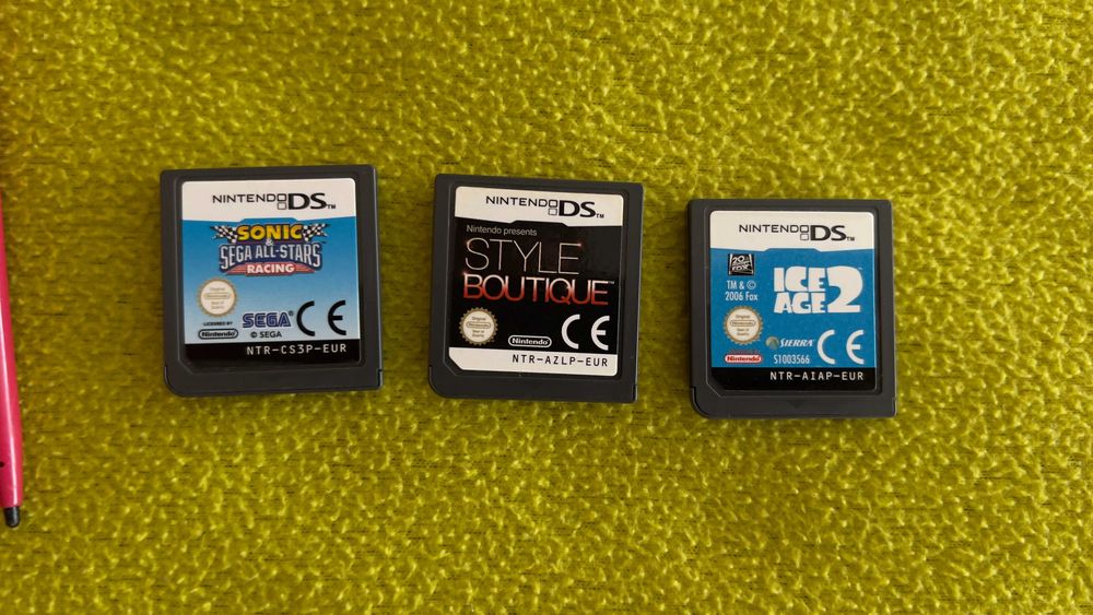 Consola Nintendo DS + jogos