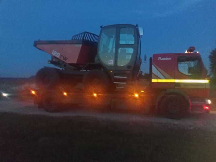 Transport laweta przewóz maszyn rolniczych  budowlanych wciągarka