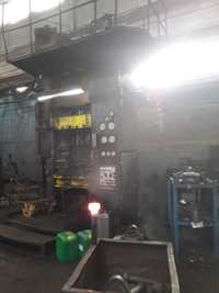 prasa hydrauliczna 400 tonowa