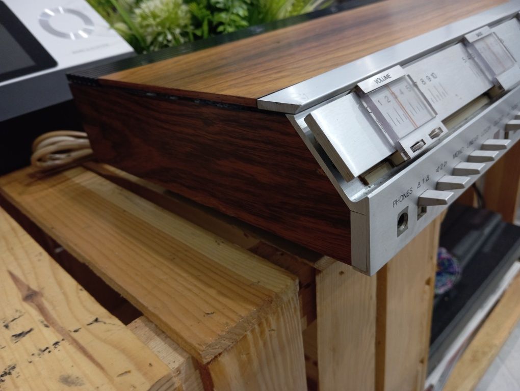 Amplituner Bang & Olufsen Beomaster 4400