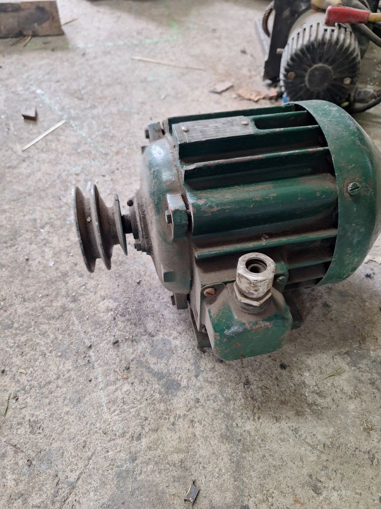 Silnik 3 fazowy 0.6kw