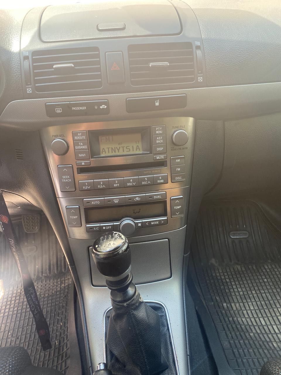 TOYOTA AVENSIS 2007 4*4 Official