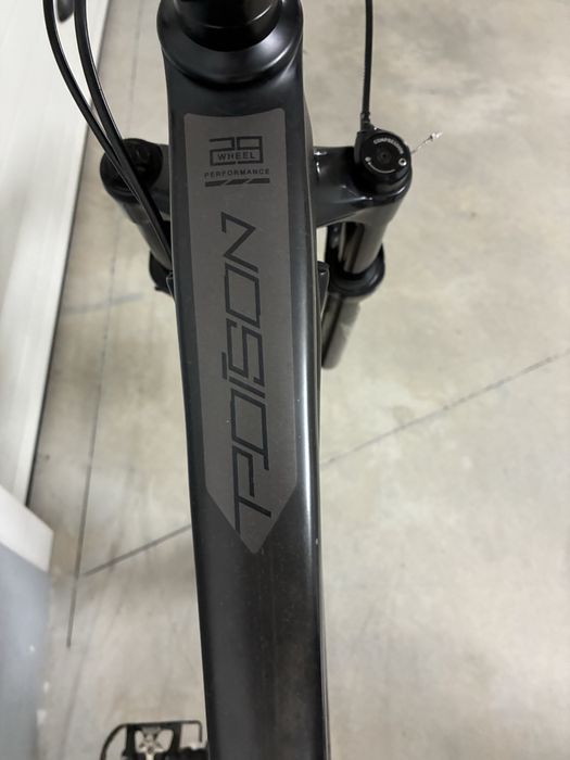 Bicicleta Coluer Poison Performance Full Carbon 29