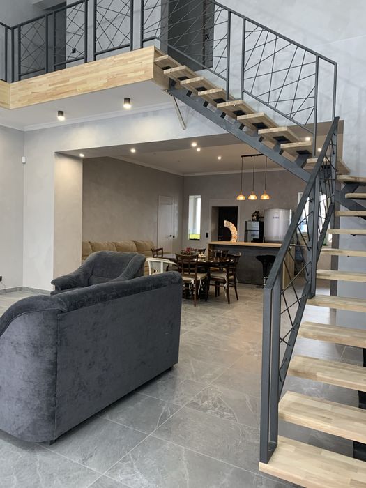 Продам будинок на Правому березі