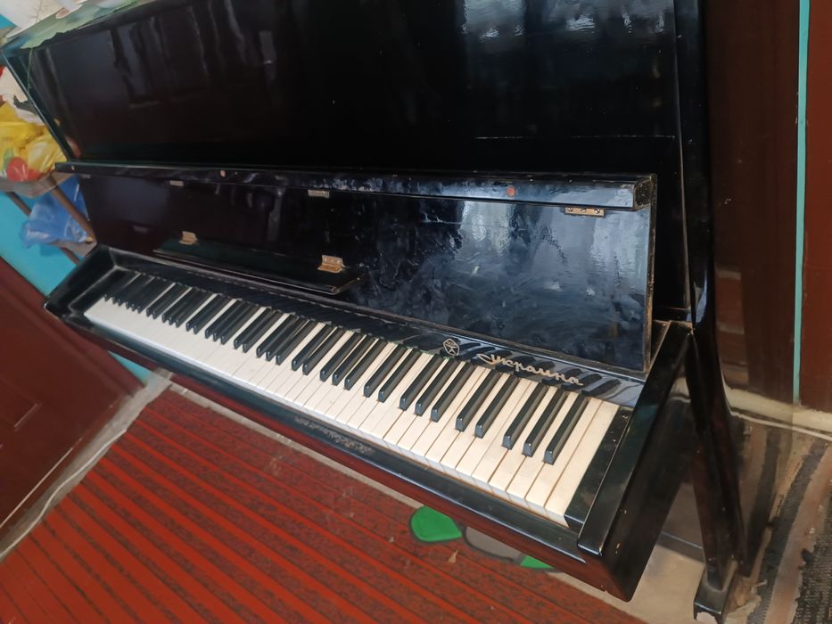 Продам піаніно 85 року