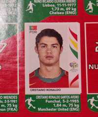 Caderneta Mundial 2006 com cromo do Cristiano Ronaldo