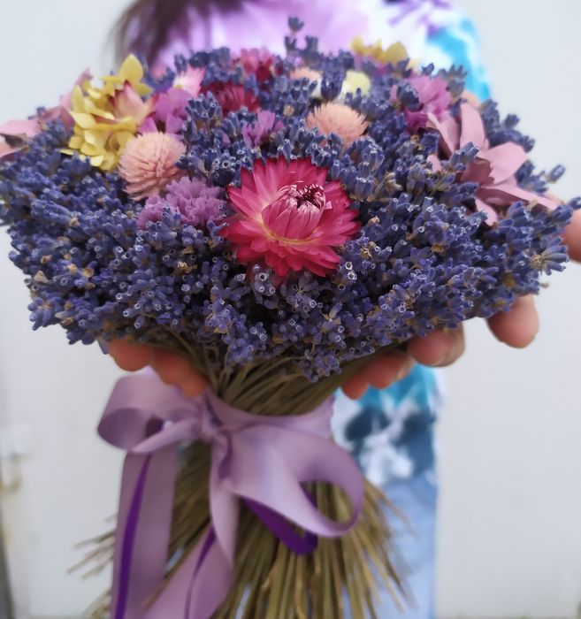 Букет из сухоцветов и лаванды.