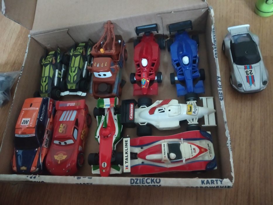 Auto do toru wyścigowego elektrycznego