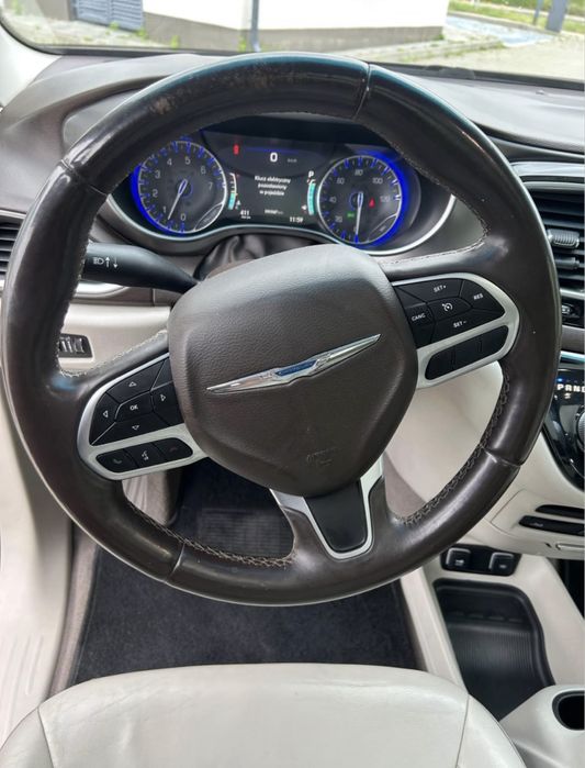 Chrysler Pacifica Turing L Plus