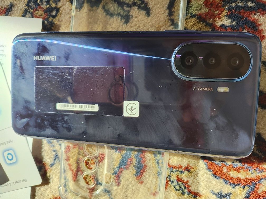 Huawei Nova Y70 smartfon