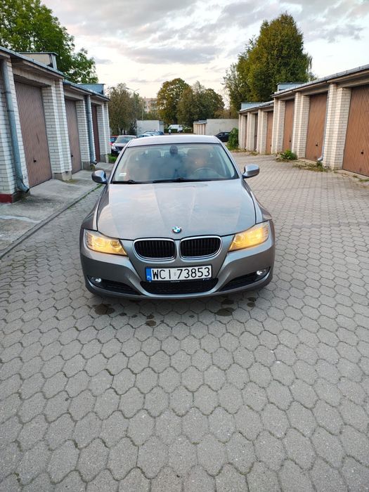 BMW serii E91 318i