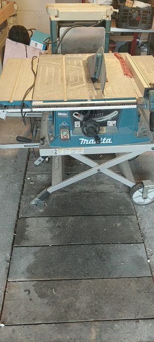 Pila stołowa MAKITA MŁ100