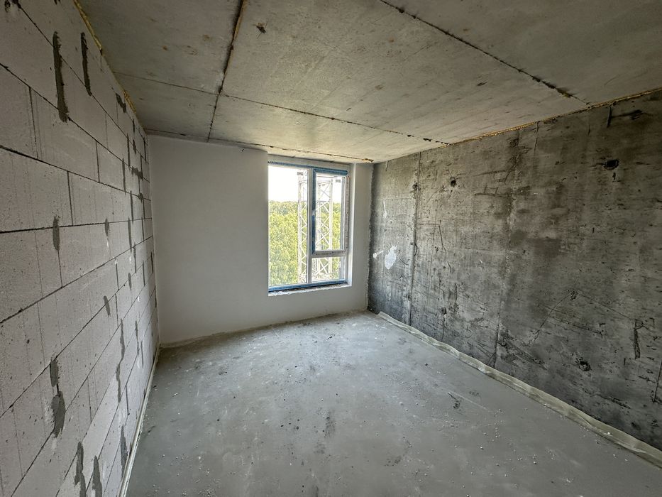 Продається трикімнатна квартира район Канада.