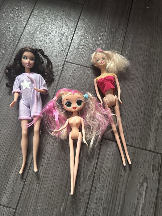 Лялька барбі та іх сестра