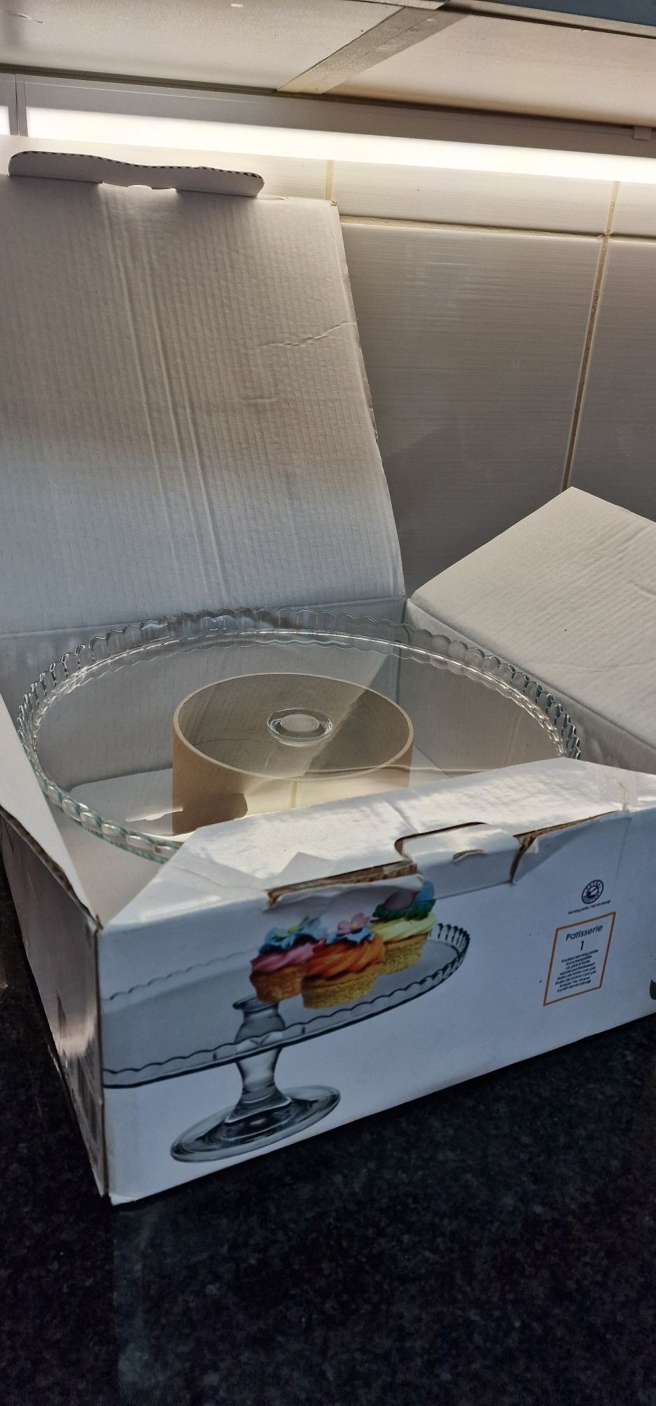Prato de empratamento novo