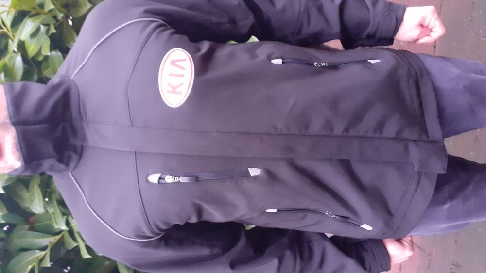 Softshell czarny z logo KIA