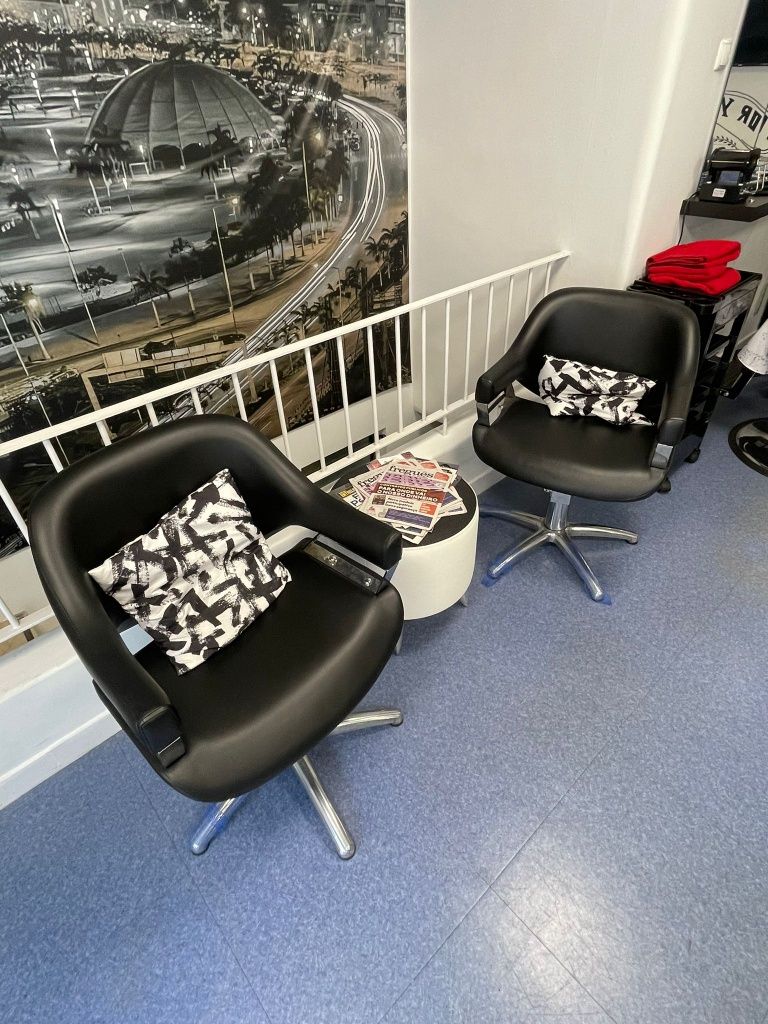 Vendo Matérial de Barbearia e Cabeleireiro