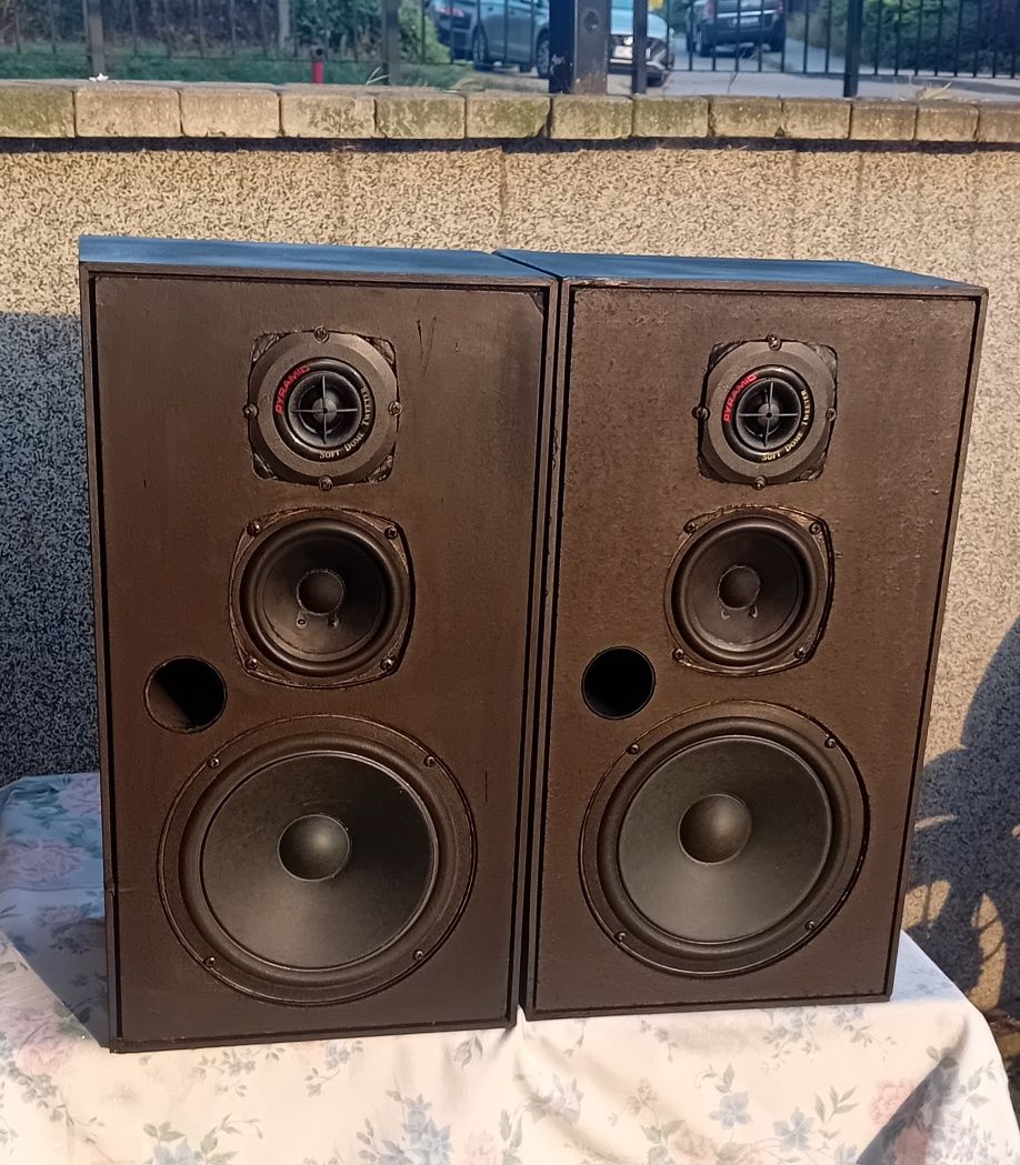 Kolumny głośnikowe NAD .90 dB Model 8025.