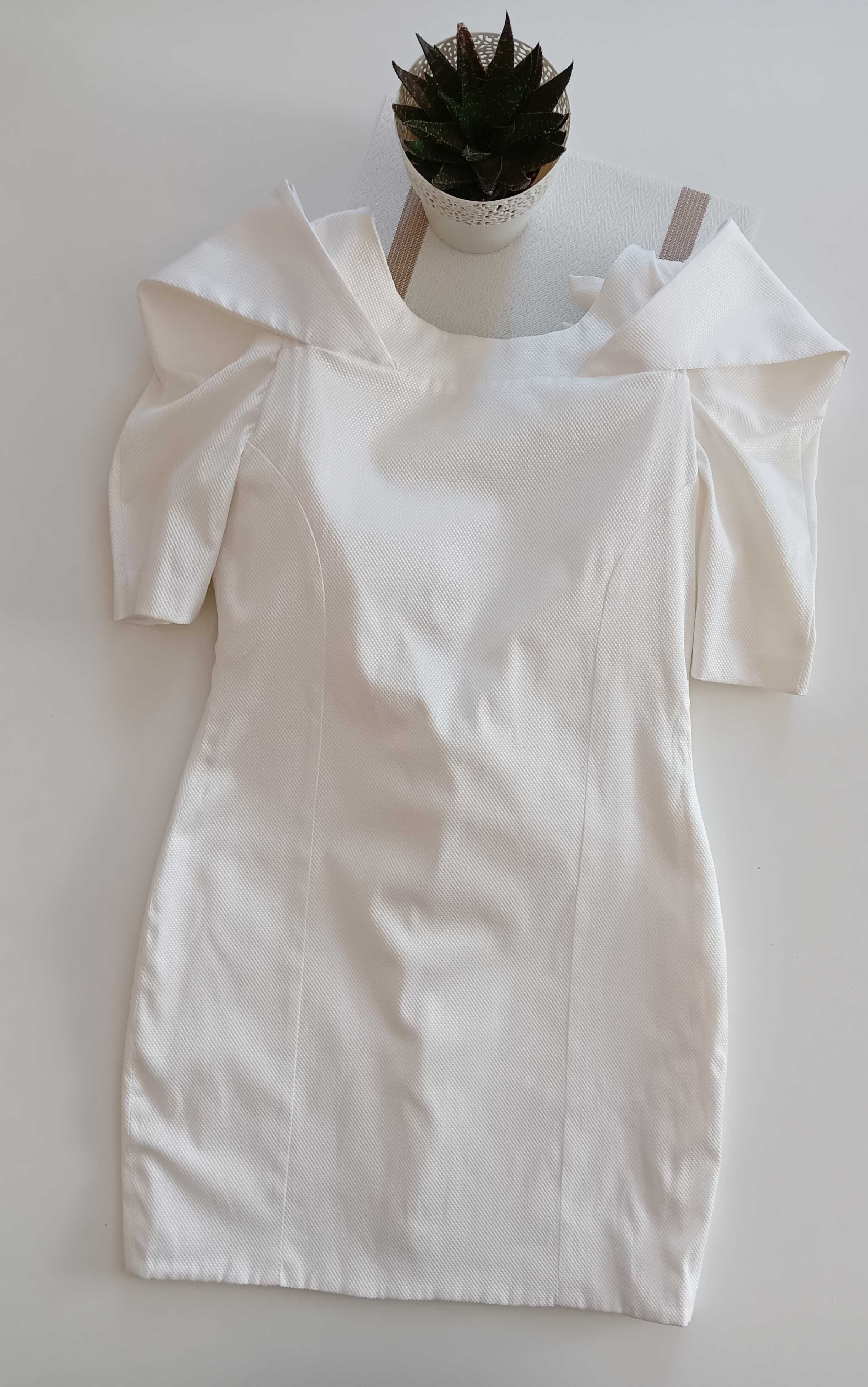 Krótka sukienka ecru z dużymi bufkami 38/M Aqua Couture