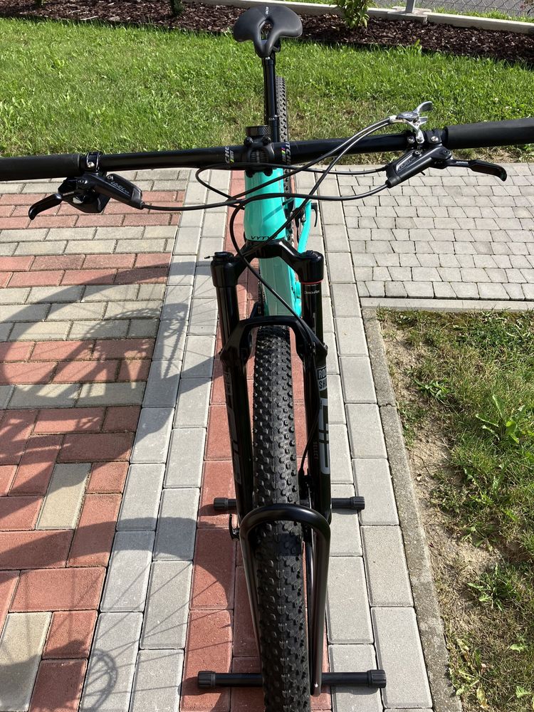 Rower vytyv absolutor MTB XC rozmiar S full suspension